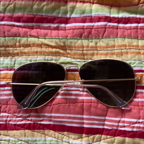 Ray Ban Aviators - Picture 2 of 5